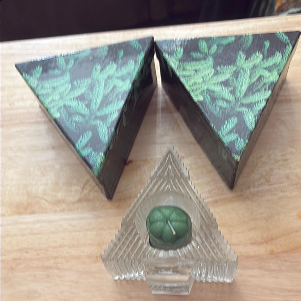 Artistic Green and Black Triangle Candle Holders